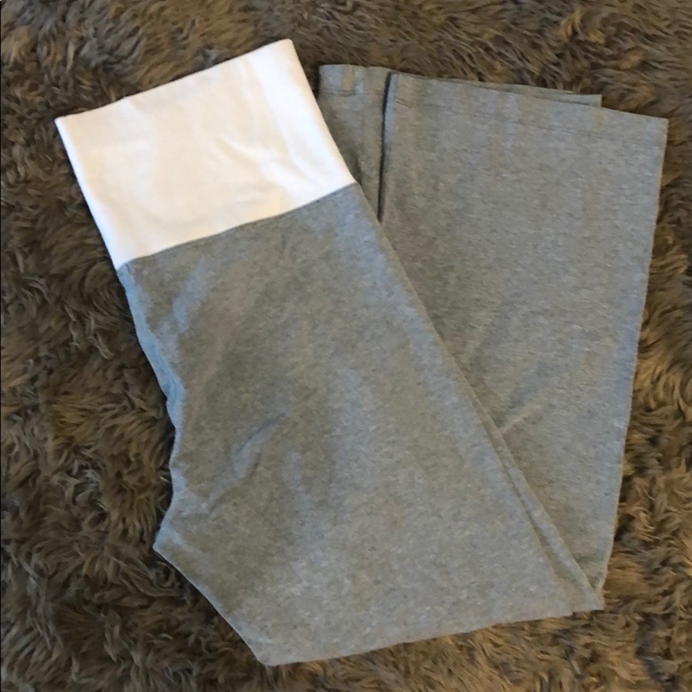 Grey Capri yoga pants